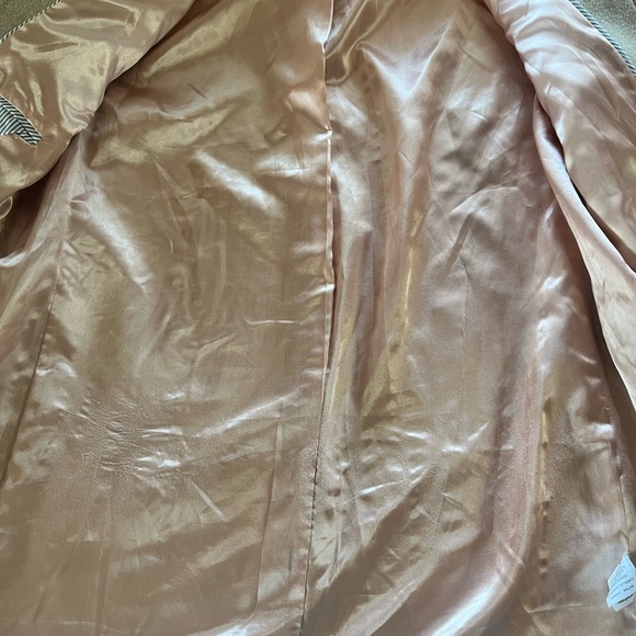 Elegant Tan Women's Coat - Picture 6 of 8